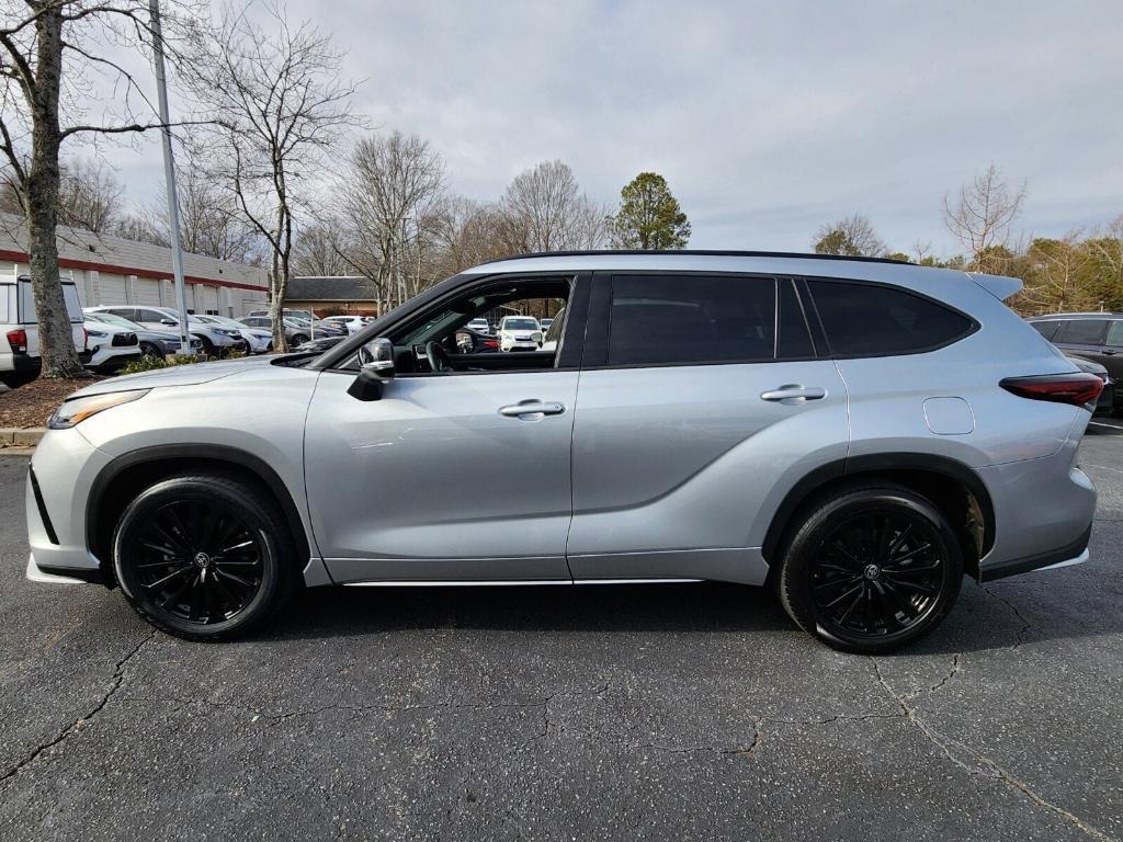 used 2024 Toyota Highlander car, priced at $41,714