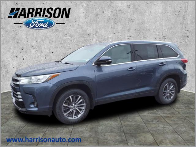 used 2019 Toyota Highlander car, priced at $28,990