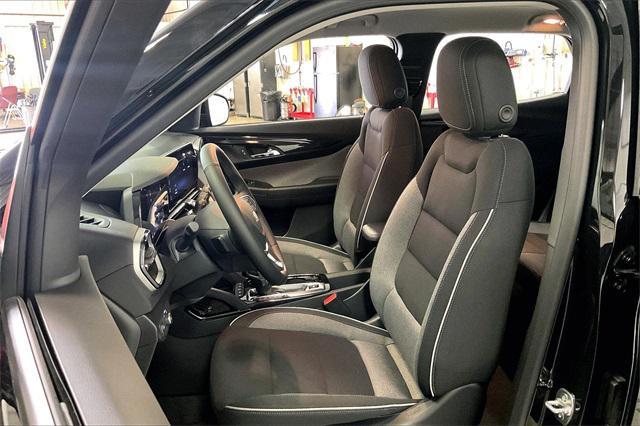 new 2025 Chevrolet TrailBlazer car, priced at $28,584