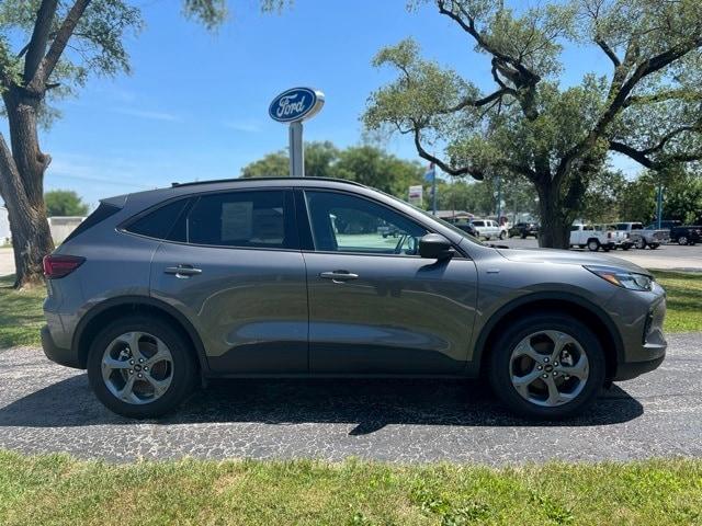 new 2025 Ford Escape car, priced at $33,400