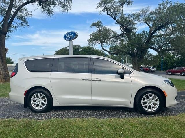 used 2017 Chrysler Pacifica car, priced at $16,995