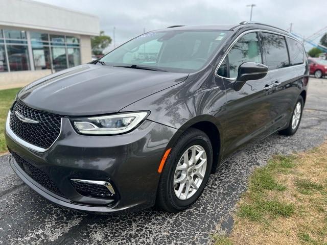 used 2021 Chrysler Pacifica car, priced at $26,915