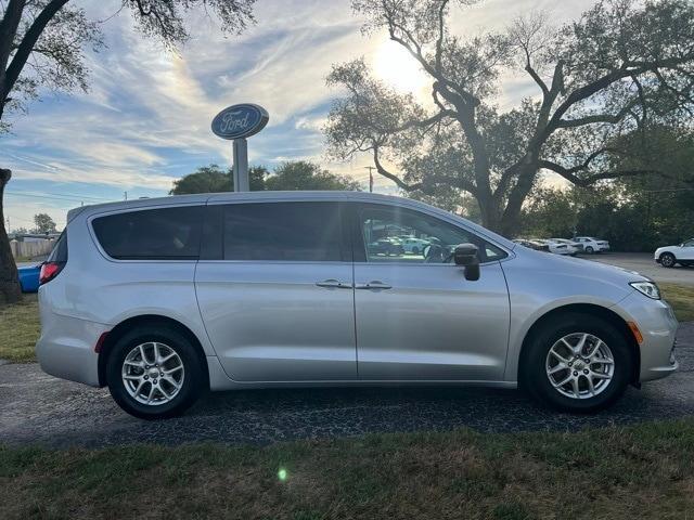 used 2024 Chrysler Pacifica car, priced at $30,895