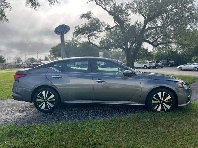 used 2022 Nissan Altima car, priced at $19,250