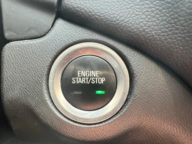 used 2021 Chevrolet Equinox car, priced at $19,250