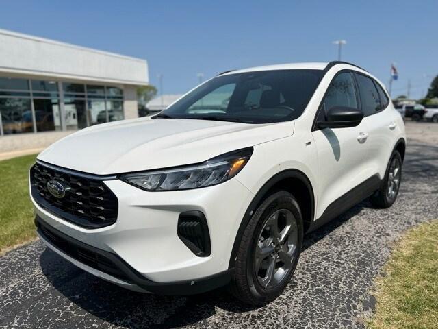 new 2025 Ford Escape car, priced at $31,018