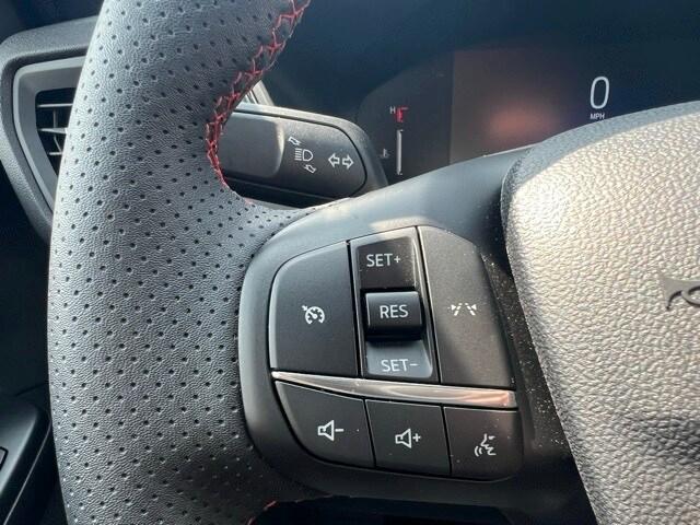new 2025 Ford Escape car, priced at $31,018