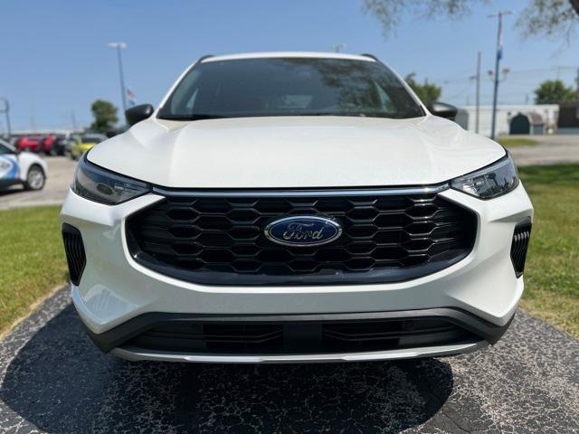 new 2025 Ford Escape car, priced at $31,018