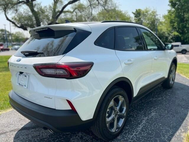 new 2025 Ford Escape car, priced at $31,018