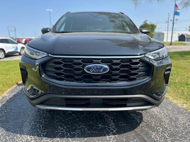 new 2025 Ford Escape car, priced at $30,125