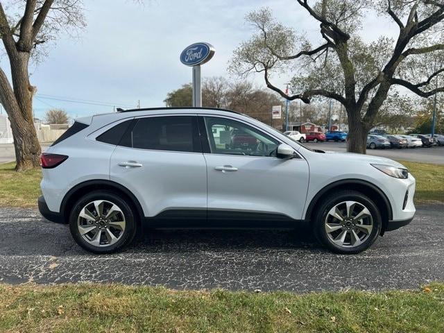 new 2025 Ford Escape car, priced at $43,050