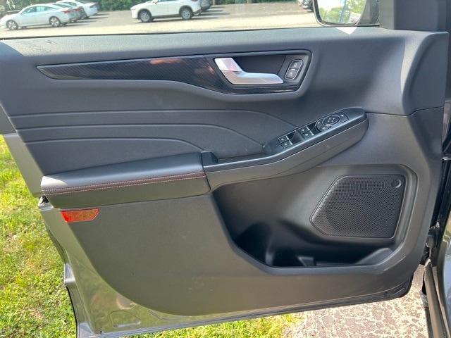 new 2025 Ford Escape car, priced at $30,730