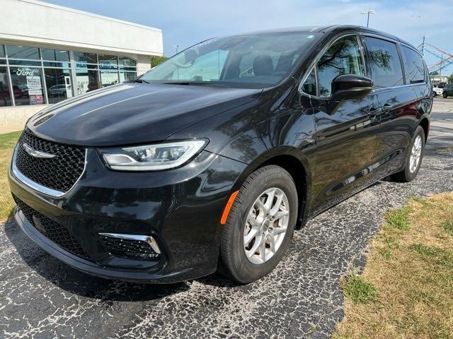 used 2023 Chrysler Pacifica car, priced at $26,285