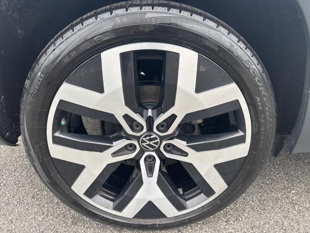 used 2023 Volkswagen Taos car, priced at $22,995