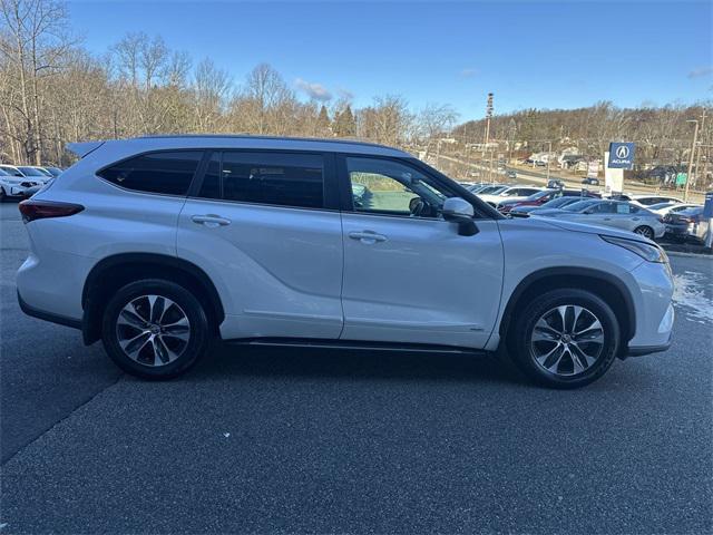 used 2023 Toyota Highlander Hybrid car, priced at $45,424