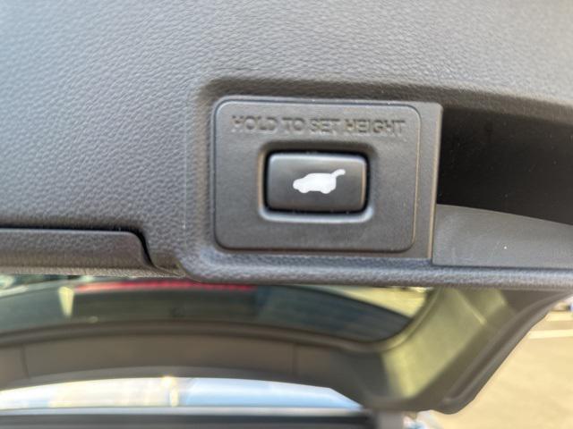 used 2023 Acura RDX car, priced at $28,595