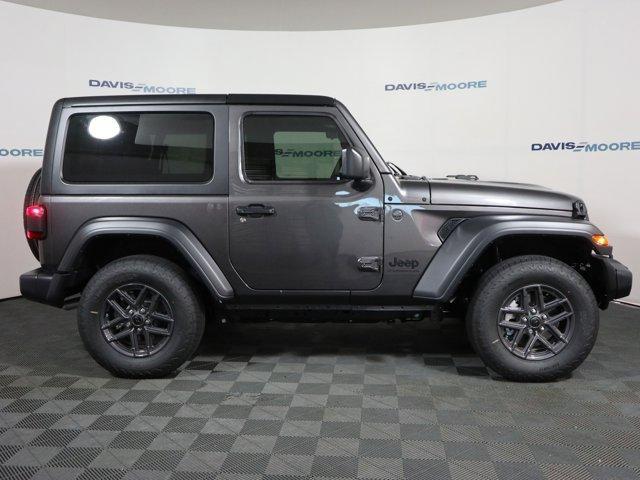 new 2025 Jeep Wrangler car, priced at $46,170