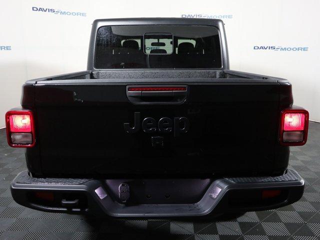 used 2022 Jeep Gladiator car, priced at $34,182