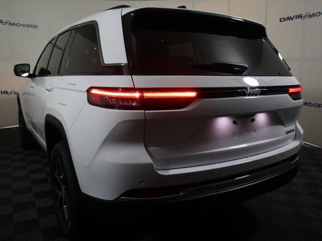 new 2025 Jeep Grand Cherokee car, priced at $44,900