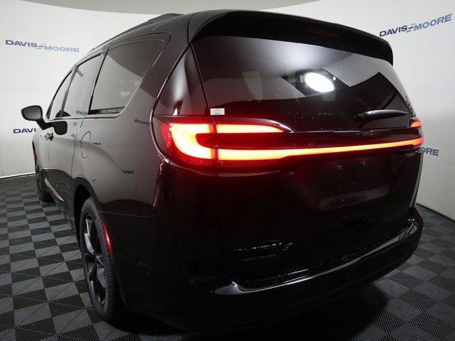 new 2024 Chrysler Pacifica car, priced at $46,940