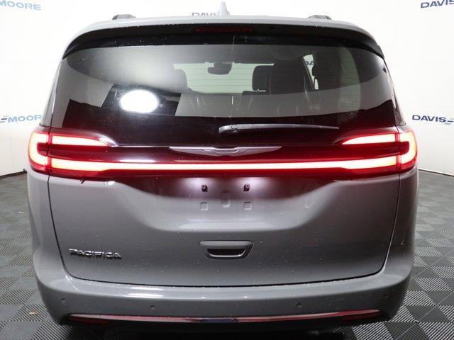 used 2022 Chrysler Pacifica car, priced at $25,762