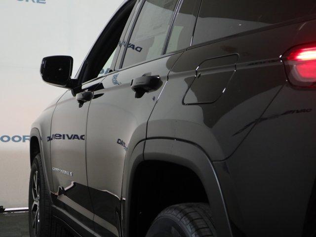 new 2025 Jeep Grand Cherokee car, priced at $48,490