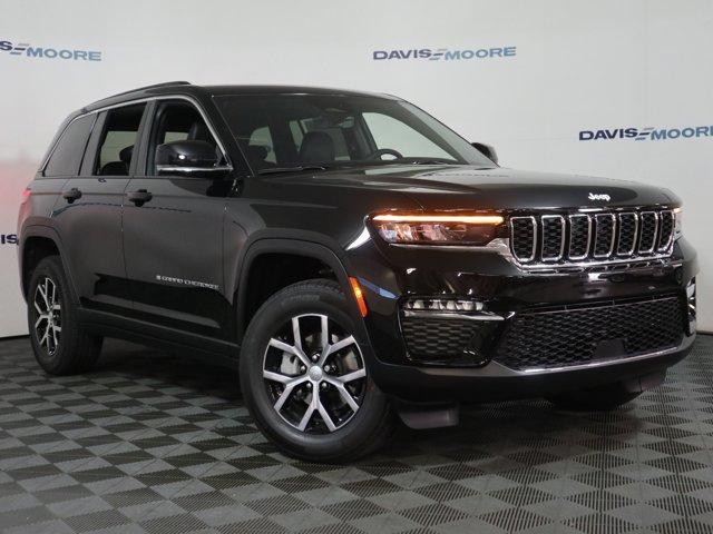 new 2025 Jeep Grand Cherokee car, priced at $48,490