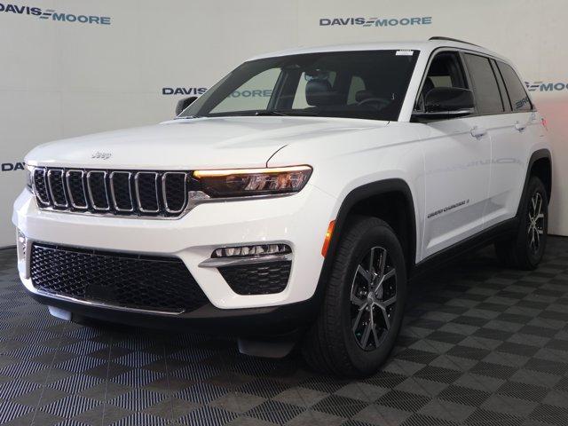 new 2025 Jeep Grand Cherokee car, priced at $46,900