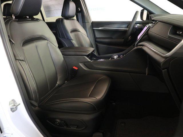 new 2025 Jeep Grand Cherokee car, priced at $46,900