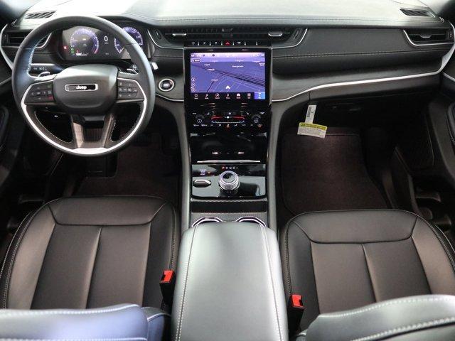 new 2025 Jeep Grand Cherokee car, priced at $46,900
