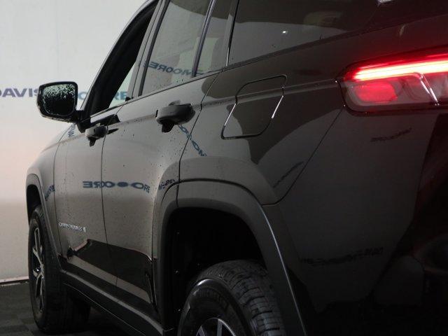 new 2025 Jeep Grand Cherokee car, priced at $52,935