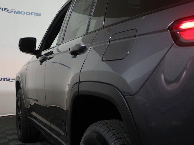 new 2025 Jeep Grand Cherokee car, priced at $47,525