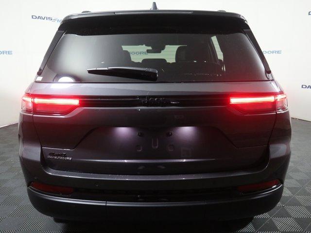 new 2025 Jeep Grand Cherokee car, priced at $47,525