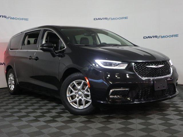 used 2023 Chrysler Pacifica car, priced at $25,027