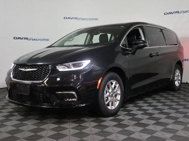 used 2023 Chrysler Pacifica car, priced at $25,027