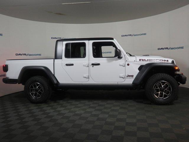 new 2025 Jeep Gladiator car, priced at $62,140