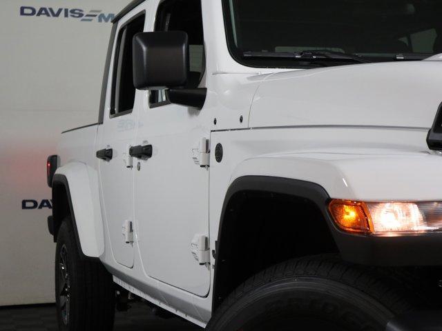 new 2025 Jeep Gladiator car, priced at $49,080