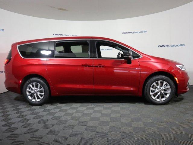 new 2025 Chrysler Pacifica car, priced at $48,915