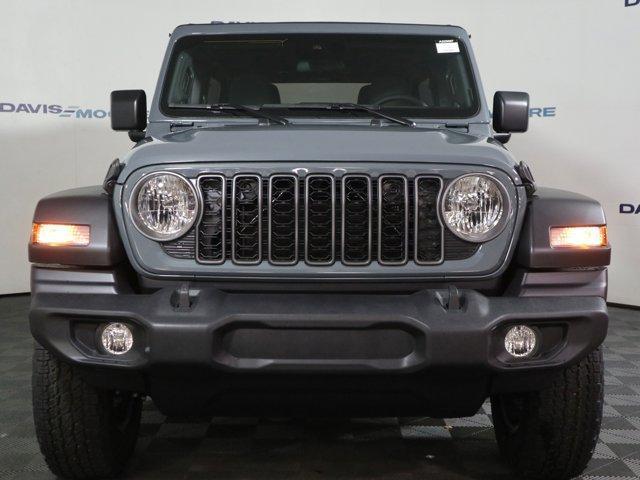 new 2025 Jeep Wrangler car, priced at $47,280