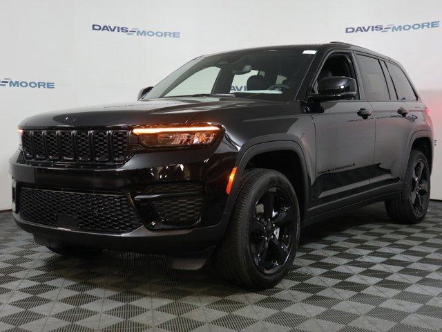 new 2024 Jeep Grand Cherokee car, priced at $48,675