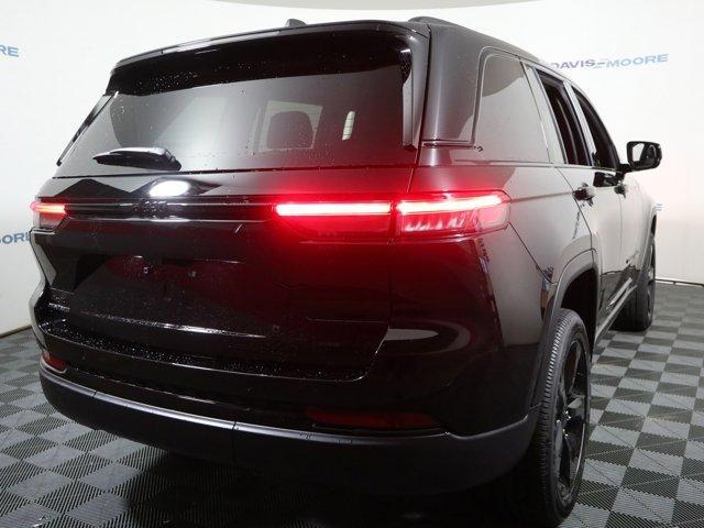 new 2024 Jeep Grand Cherokee car, priced at $48,675