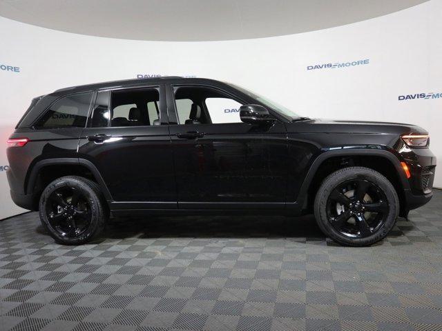 new 2024 Jeep Grand Cherokee car, priced at $48,675