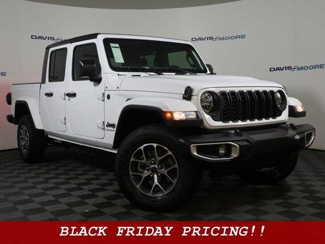 new 2024 Jeep Gladiator car, priced at $51,970