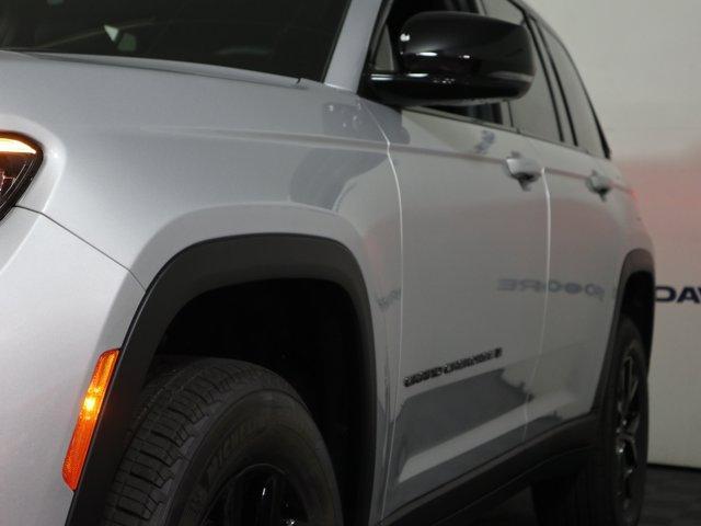 new 2025 Jeep Grand Cherokee car, priced at $46,230