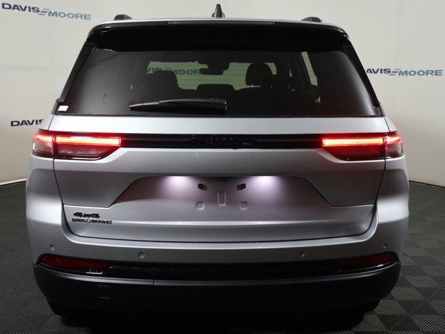 new 2025 Jeep Grand Cherokee car, priced at $46,230