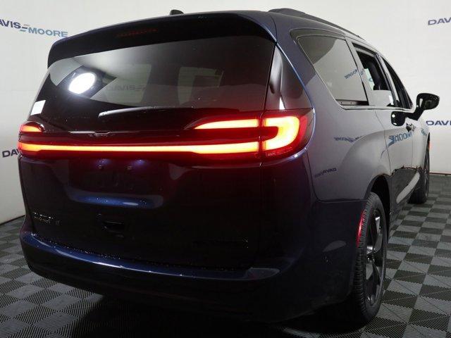 new 2025 Chrysler Pacifica car, priced at $59,360