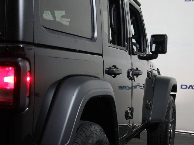 new 2025 Jeep Wrangler car, priced at $47,180