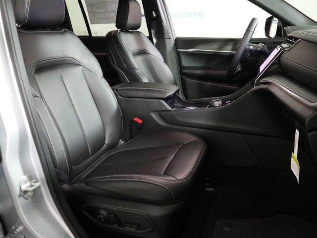 new 2025 Jeep Grand Cherokee car, priced at $50,220