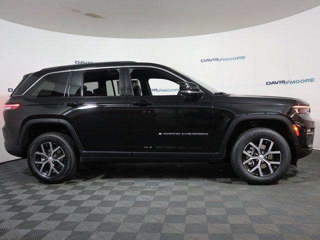 new 2025 Jeep Grand Cherokee car, priced at $52,935