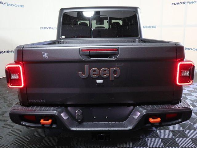 new 2025 Jeep Gladiator car, priced at $58,075